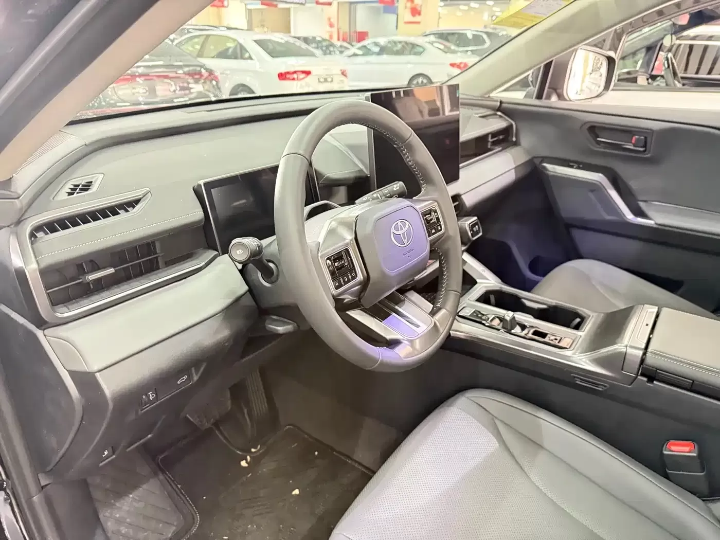 Used Toyota RAV4 Rongfang 2026 Model Hybrid 2.0L E-CVT 2WD Premium