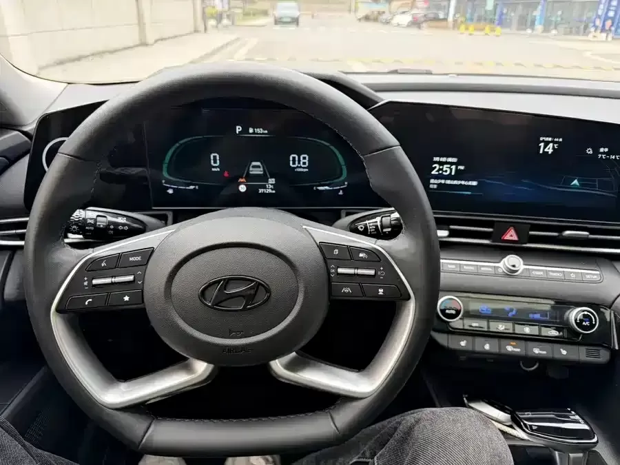Used Hyundai Elantra 2022 1.5L CVT LUX Premium Edition