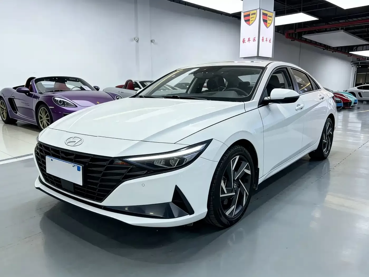 Used Hyundai Elantra 2022 1.5L CVT LUX Premium Edition